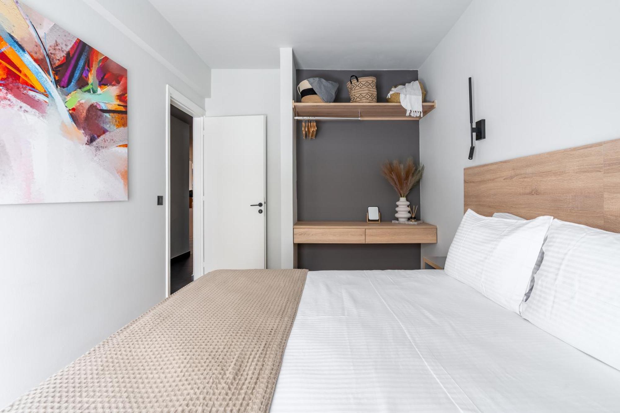 Athena Blue Lux Apartments 2Br 2Ba With City Skyline View, Near Kolonaki เอเธนส์ ภายนอก รูปภาพ