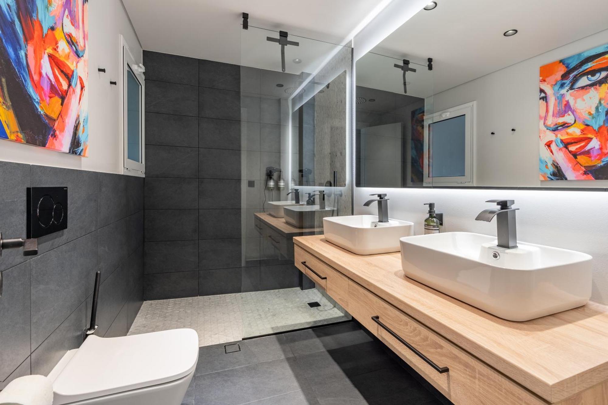 Athena Blue Lux Apartments 2Br 2Ba With City Skyline View, Near Kolonaki เอเธนส์ ภายนอก รูปภาพ