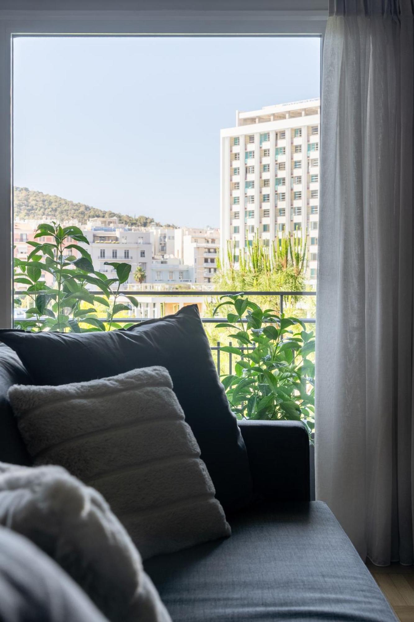 Athena Blue Lux Apartments 2Br 2Ba With City Skyline View, Near Kolonaki เอเธนส์ ภายนอก รูปภาพ