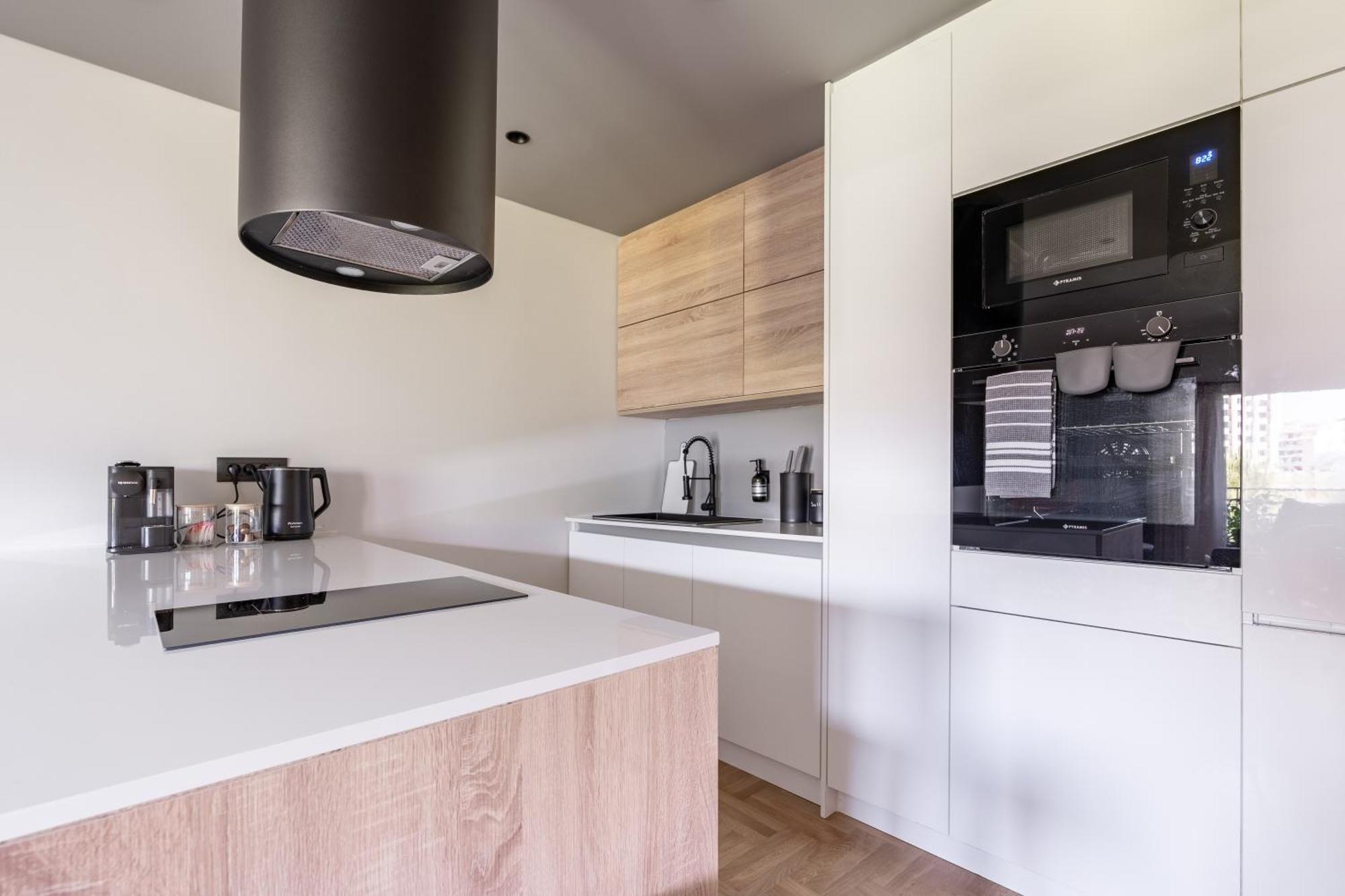 Athena Blue Lux Apartments 2Br 2Ba With City Skyline View, Near Kolonaki เอเธนส์ ภายนอก รูปภาพ